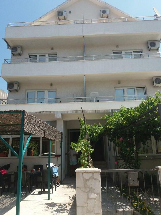 Mona&Mike Apartments 蒂瓦特 外观 照片